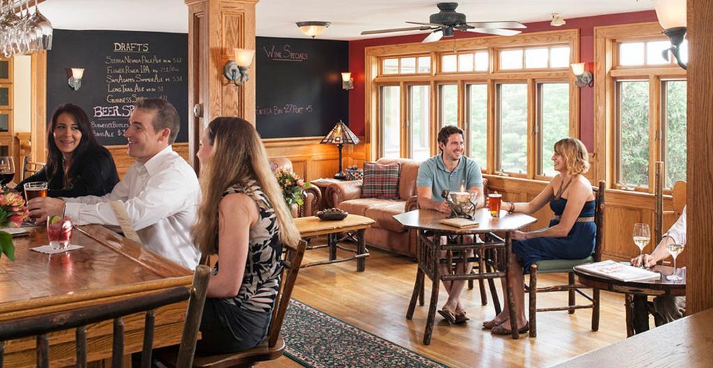 Friends Lake Inn เชสเตอร์ทาวน์ ภายนอก รูปภาพ